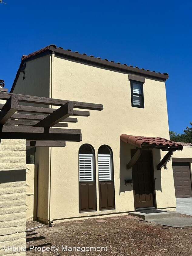 Foto principal - 3 br, 2 bath House - 810 Shady Oak Drive