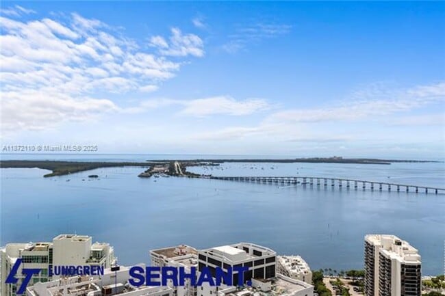Building Photo - 1395 Brickell Ave