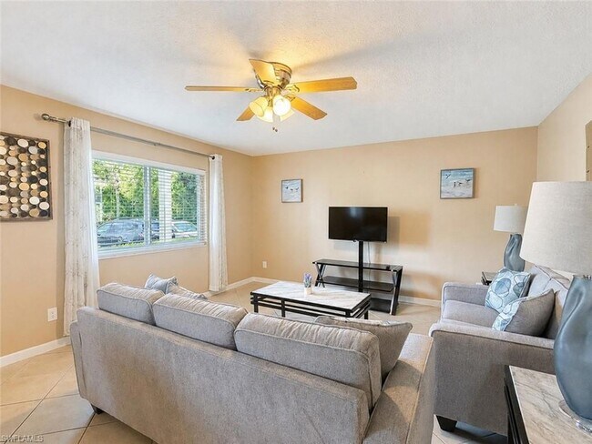 Foto del edificio - 4629 Bayshore Dr