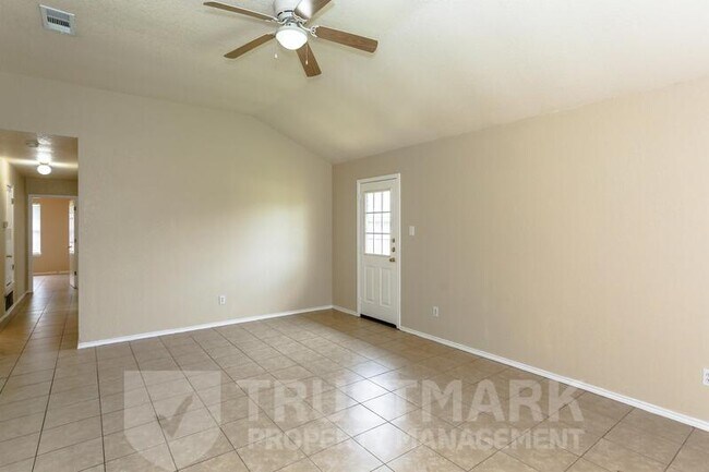 Foto del edificio - 4409 July Dr