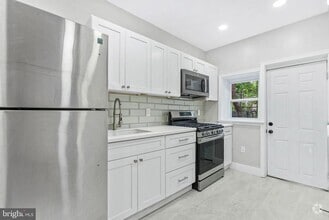 Building Photo - 6414 N Norwood St