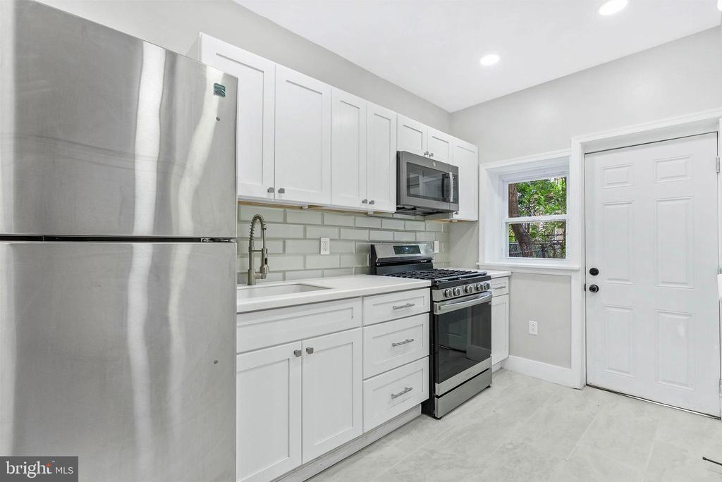 Foto principal - 6414 N Norwood St