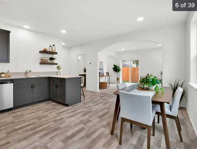 Foto del edificio - 4353 Kalmia St