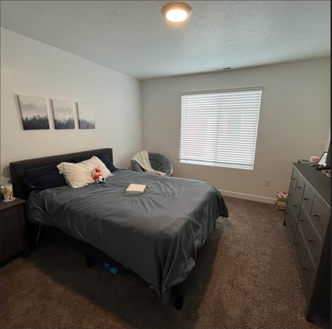 Building Photo - 368 N Passage Ct