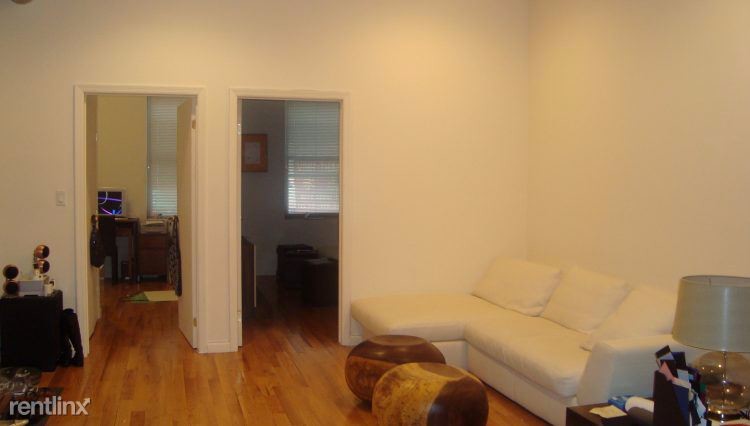 Building Photo - 346 W 46th St