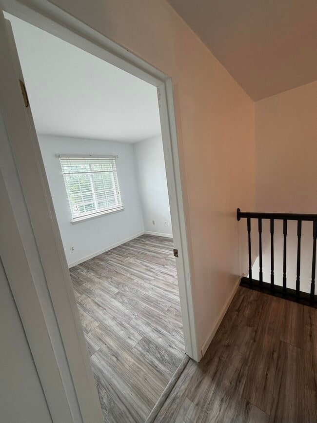 Building Photo - 44418 Newburyport Dr