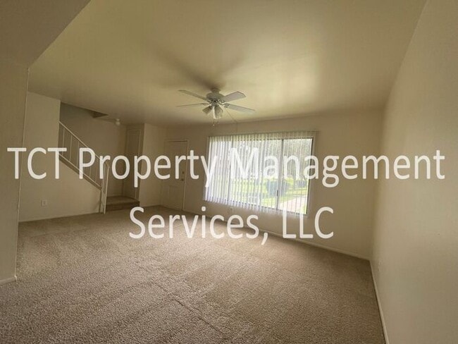 Building Photo - Four bedroom Tempe Townhome!