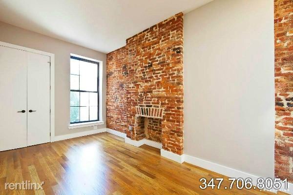 Building Photo - 548 Bainbridge St