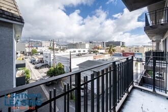 Building Photo - 8811-8813 Burton Way