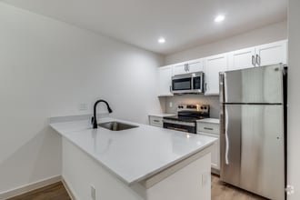 Building Photo - Beaux House at Bishop Ridge