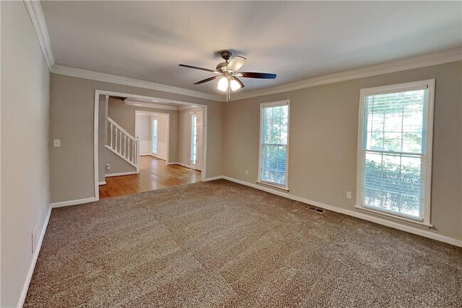 Building Photo - 3371 Chatsworth Way