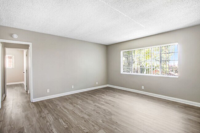 Foto del edificio - 1336 W. Stoneridge Ct.