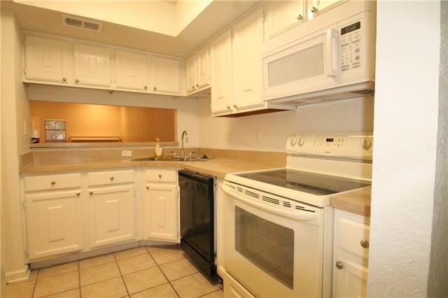 Foto del edificio - 3635 Garden Brook Dr