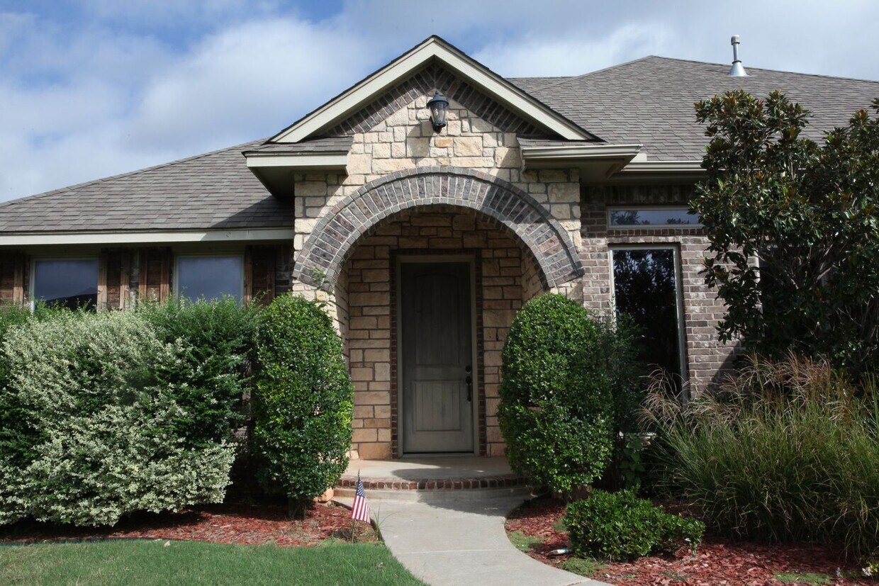 Primary Photo - Home in Gated Community also In Deer Creek...