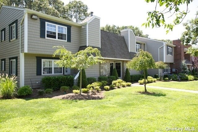 Primary Photo - 169 Lake Pointe Ct