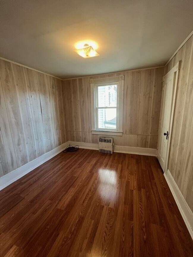 Foto del edificio - 246 W Ridge St
