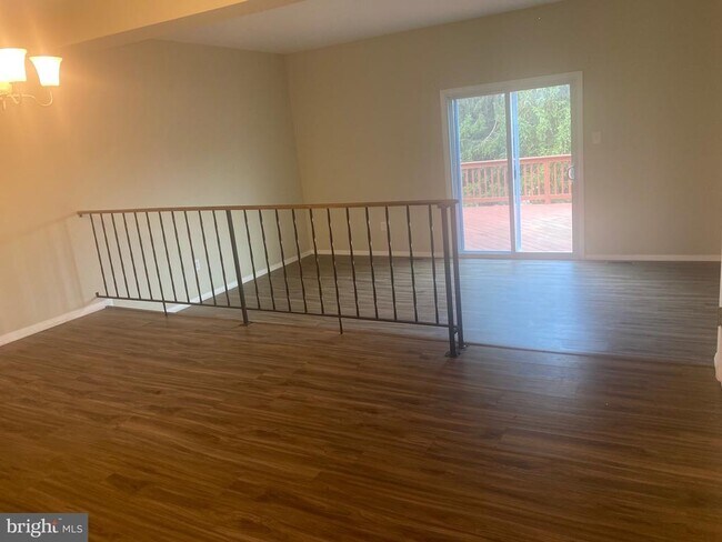 Foto del edificio - 4308 Sycamore Dr