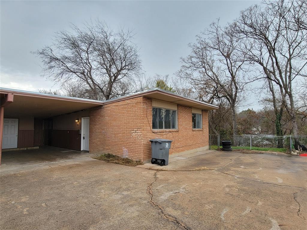 710 N Boulevard Terrace, Dallas, TX 75211 Townhome Rentals in Dallas