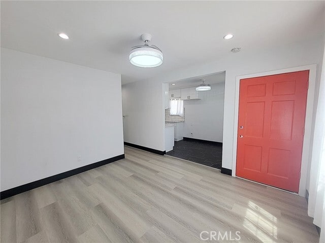 Foto del edificio - 10123 Beach St