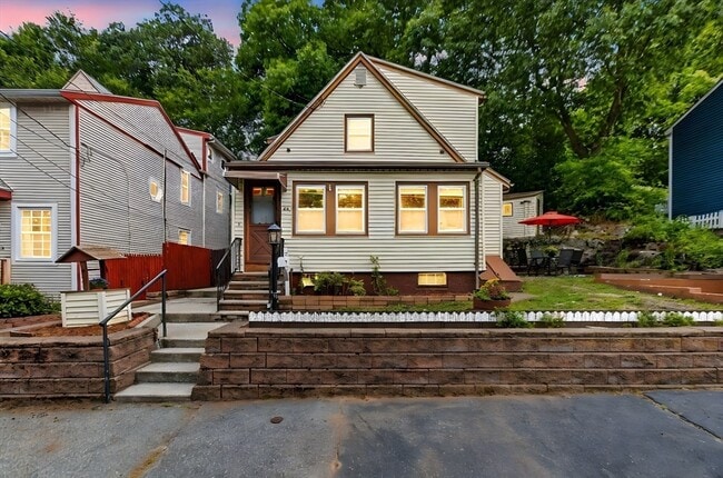 Building Photo - 60 Haines St