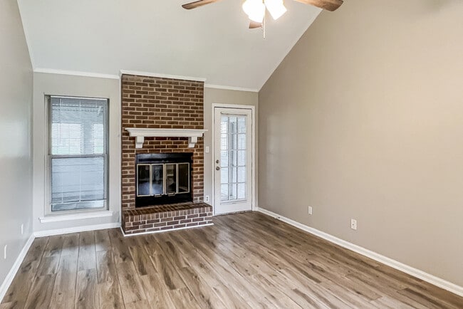 Building Photo - 1304 Dunbarton Rd