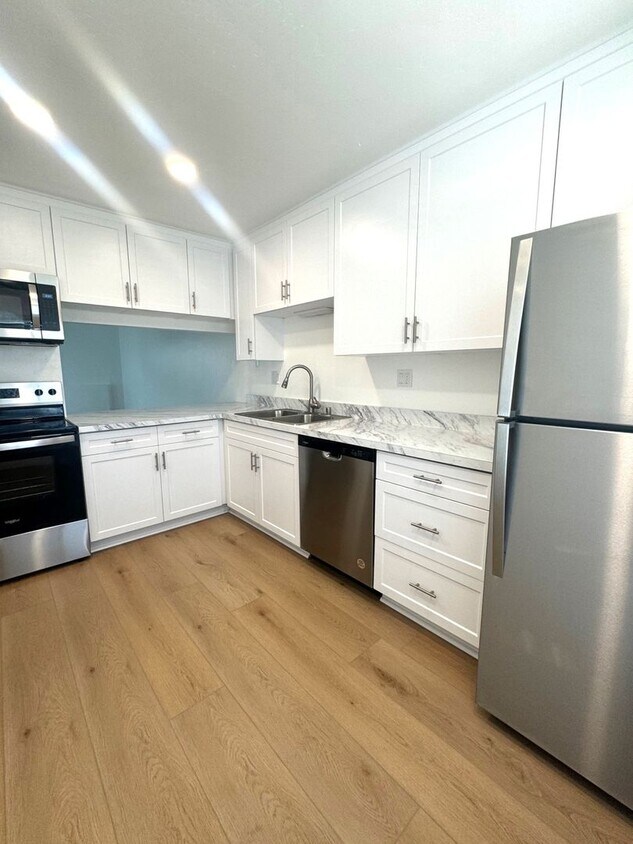 Primary Photo - Beautifully Renovated Corner Unit in Santee!