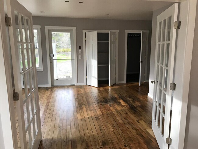 Foto del edificio - 1569 Main St