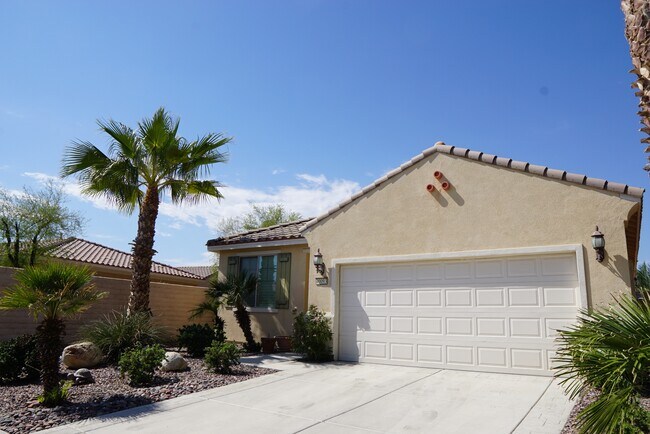 Building Photo - 40093 Corte Refugio