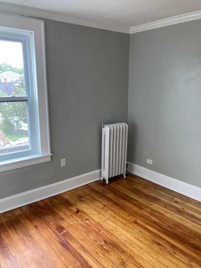 Foto del edificio - 3 Laurel Ave