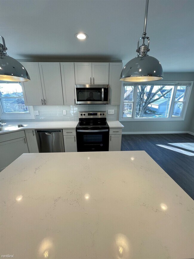 Building Photo - 3 br, 1 bath Duplex - 3352 S Pennsylvania ...