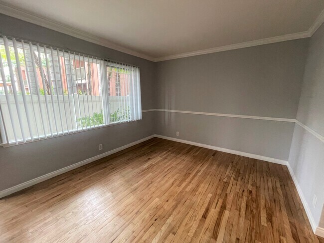 Foto del edificio - 1123 E 1st St