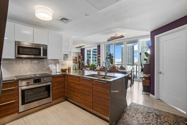 Foto del edificio - 601 NE 27th St