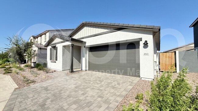 Foto del edificio - 4841 S Carver