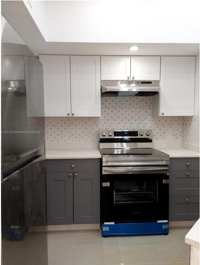 Foto del edificio - 3320 Pinewalk Dr N