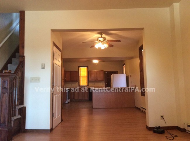 Foto del edificio - 328 S 17th St
