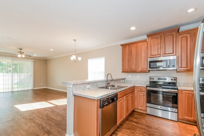 Building Photo - 3092 Litchfield Dr