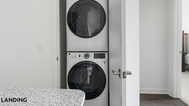 Foto del edificio - 2110 Birkhall St