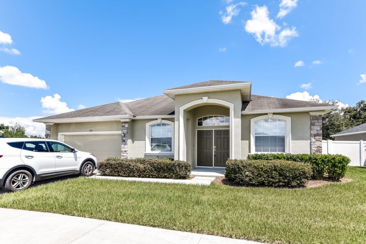1741 James Pointe Dr House Rental in Bartow, FL
