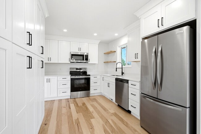 Building Photo - 3483 S 100 W