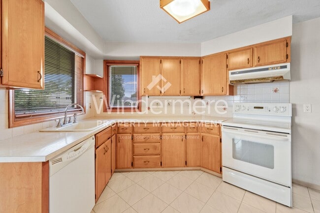 Foto del edificio - 2115 W Kiernan Ave