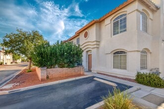 Building Photo - 224 Star Cluster Cir