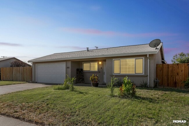Building Photo - 2512 Rotterdam Dr