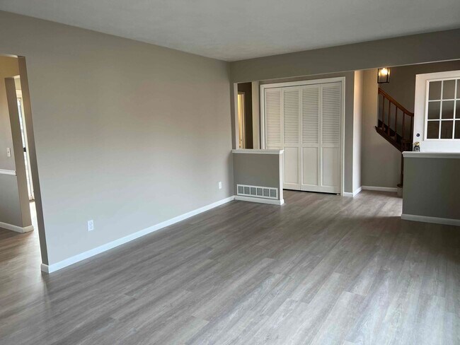 Building Photo - 2159 W 31st St