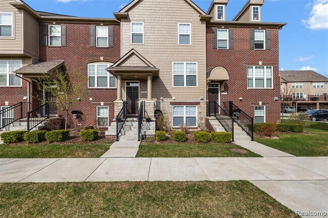 Building Photo - 2884 Glenbar Cir