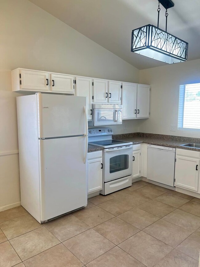 Building Photo - 3-bedroom , 2-bath remodeled home