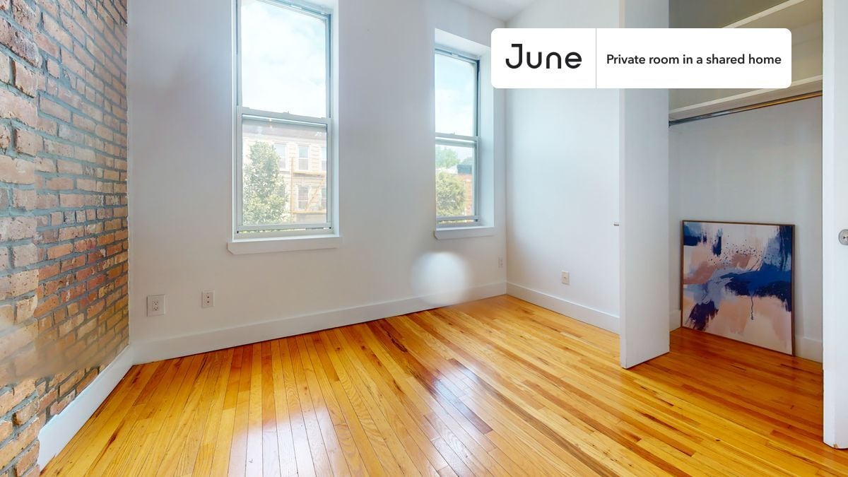 Private bedroom in 3 bed/1 bath Home - Private bedroom in 3 bed/1 bath Home