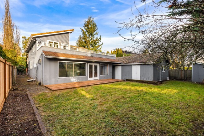 Foto del edificio - Wonderful 3BD Finn Hill Home in Kirkland w...