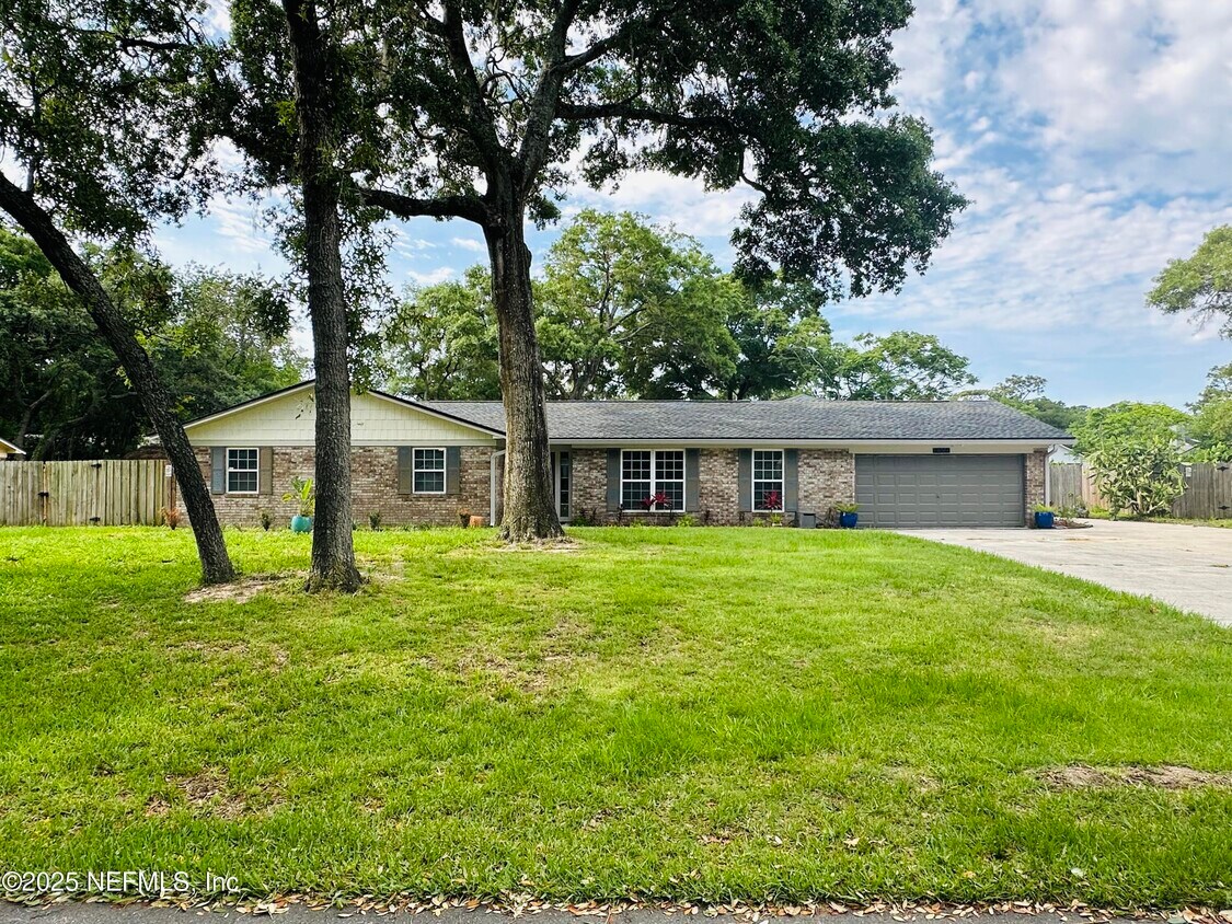 Foto principal - 14066 Inlet Dr