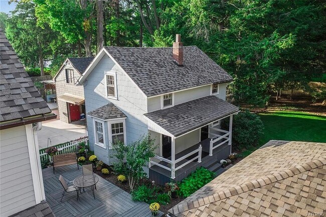 Building Photo - 368 Oakwood Ave