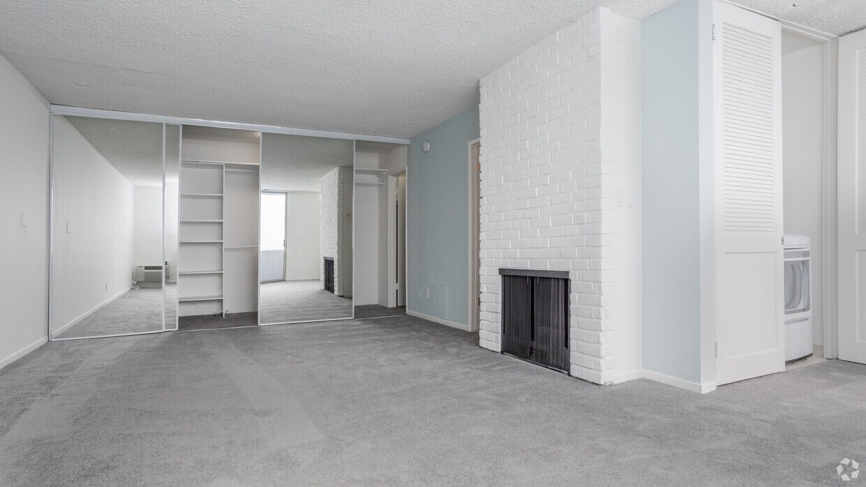 Glen Arbor Villas Apartments in Los Angeles, CA Westside Rentals